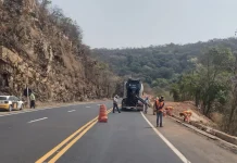 Obras de terceira faixa da MG-050, em Furnas, serão concluídas até dezembro Obras de terceira faixa da MG-050, em Furnas, serão concluídas até dezembro