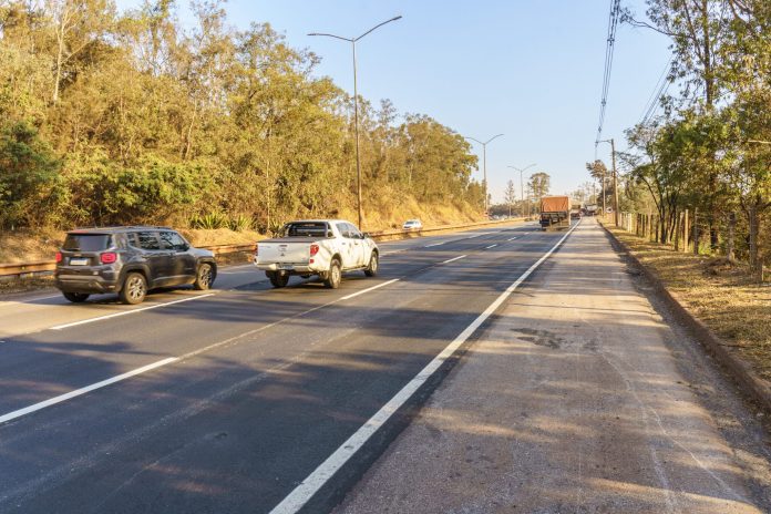 Plano de emergência na BR-040/MG, entre BH e Juiz de Fora, já recuperou 41 km da via Plano de emergência na BR-040/MG, entre BH e Juiz de Fora, já recuperou 41 km da via
