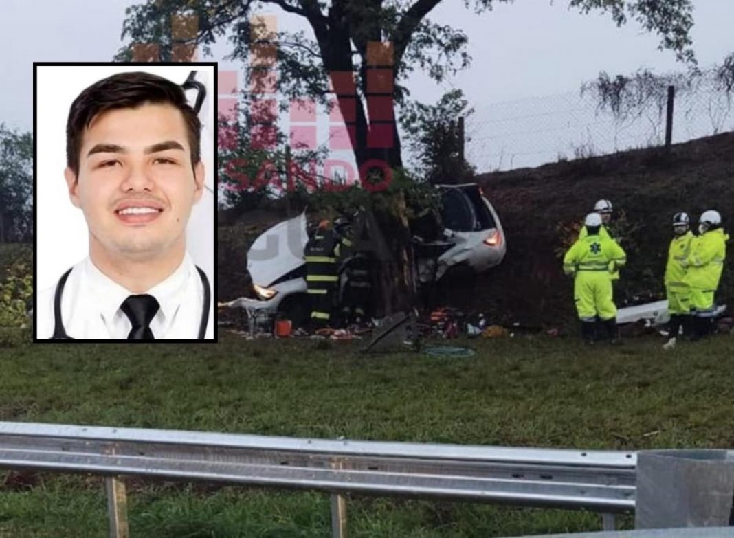 Médico morre e namorada fica gravemente ferida em acidente na SP-327
