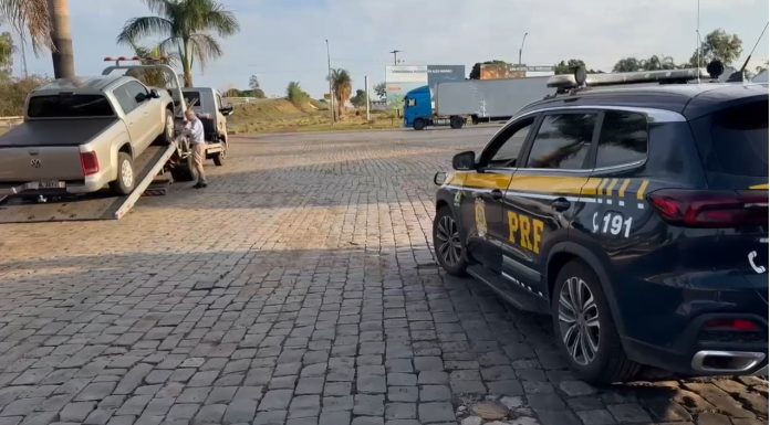 Camionete de empresário é apreendida com quase 200 infrações de trânsito Camionete de empresário é apreendida com quase 200 infrações de trânsito