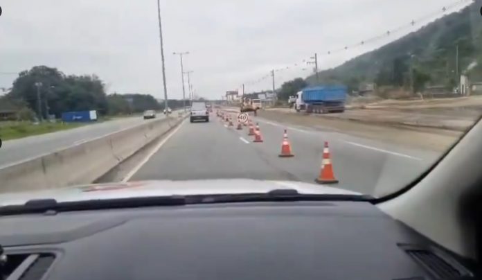VÍDEO: SC-401 terá alteração no tráfego nesta segunda (28) e quarta-feira (30) VÍDEO: SC-401 terá alteração no tráfego nesta segunda (28) e quarta-feira (30)