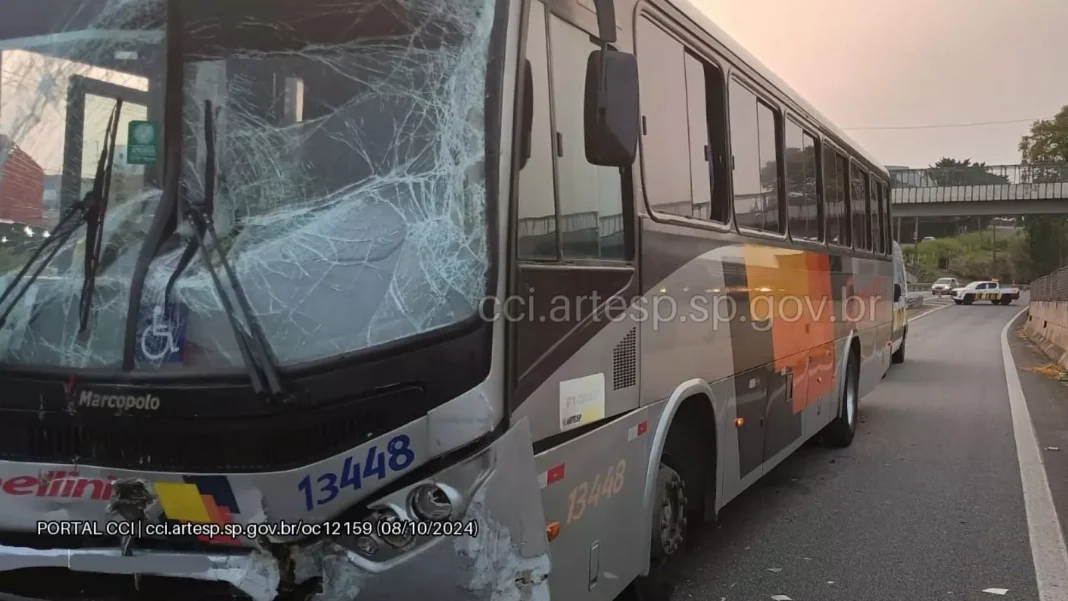 Ônibus irregular da Capellini se envolve em acidente e deixa feridos na Via Anhanguera, em Jundiaí (SP) Ônibus irregular da Capellini se envolve em acidente e deixa feridos na Via Anhanguera, em Jundiaí (SP)