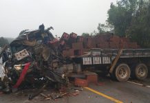 VÍDEO: Acidente de caminhão e carreta na BR-282/SC interdita rodovia em Rancho Queimado VÍDEO: Acidente de caminhão e carreta na BR-282/SC interdita rodovia em Rancho Queimado