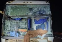 Acidente entre ônibus e carreta deixa 21 pessoas feridas na BR-163/MT Acidente entre ônibus e carreta deixa 21 pessoas feridas na BR-163/MT