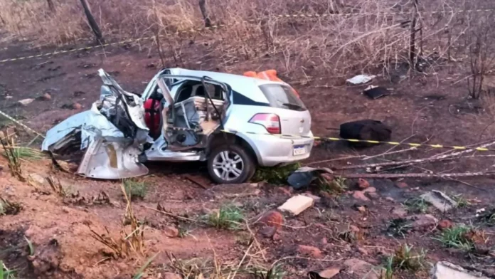 Carro colide com ônibus da Eucatur na BR-364/RO e deixa dois mortos, em Pimenta Bueno Carro colide com ônibus da Eucatur na BR-364/RO e deixa dois mortos, em Pimenta Bueno