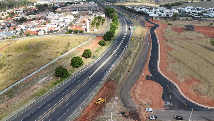 SP-333 recebe obra em trecho da marginal, em Marília (SP) SP-333 recebe obra em trecho da marginal, em Marília (SP)