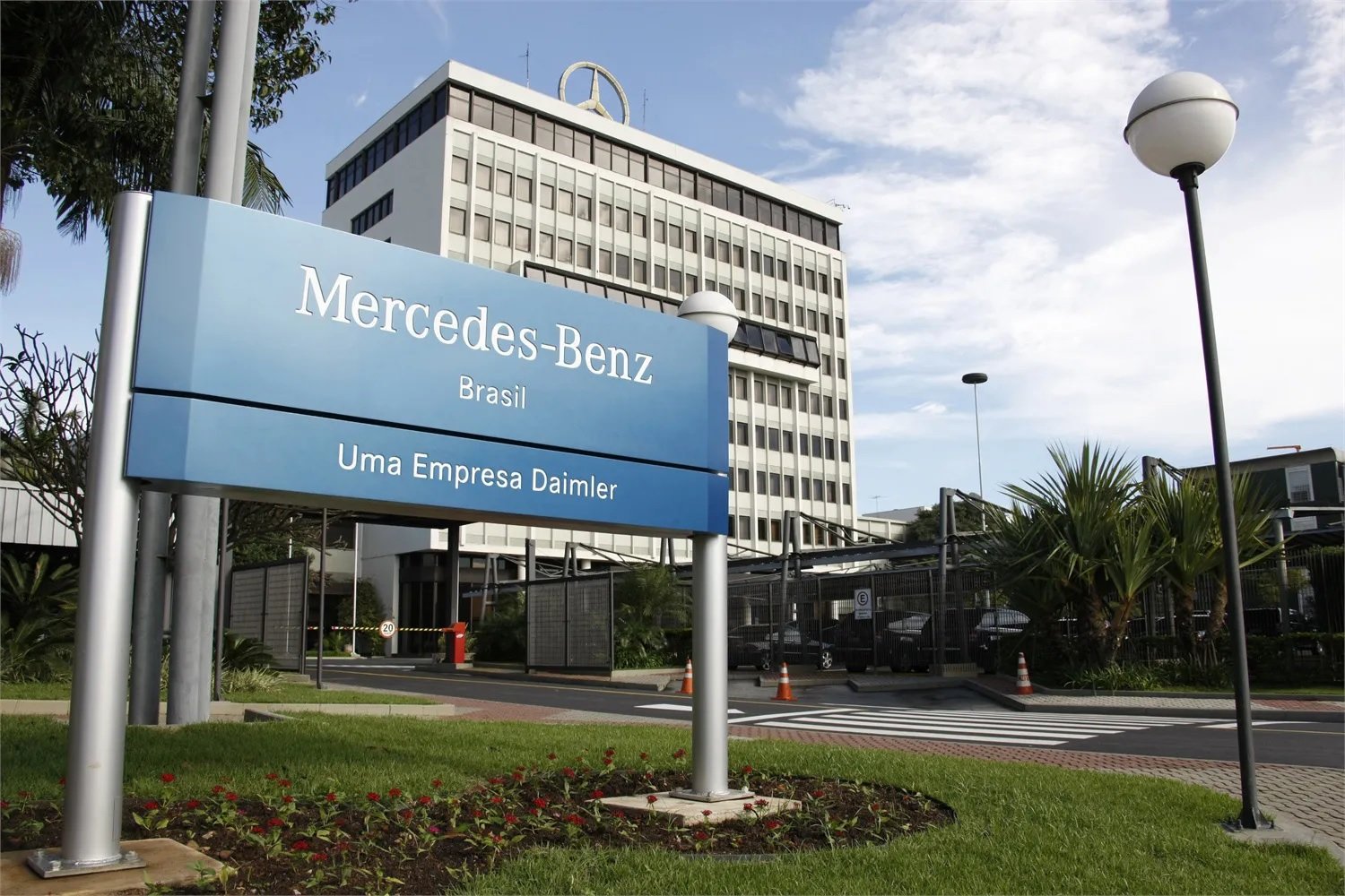 MPT condena a Mercedes-Benz a pagar R$ 40 milhões por discriminar trabalhadores lesionados