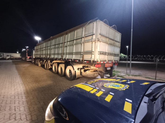 Carga furtada de obra federal no Maranhão é encontrada em fiscalização na BR-153/TO Carga furtada de obra federal no Maranhão é encontrada em fiscalização na BR-153/TO