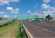 Passarela na Marechal Rondon (SP-300) é liberada aos pedestres, em São Manuel Passarela na Marechal Rondon (SP-300) é liberada aos pedestres, em São Manuel
