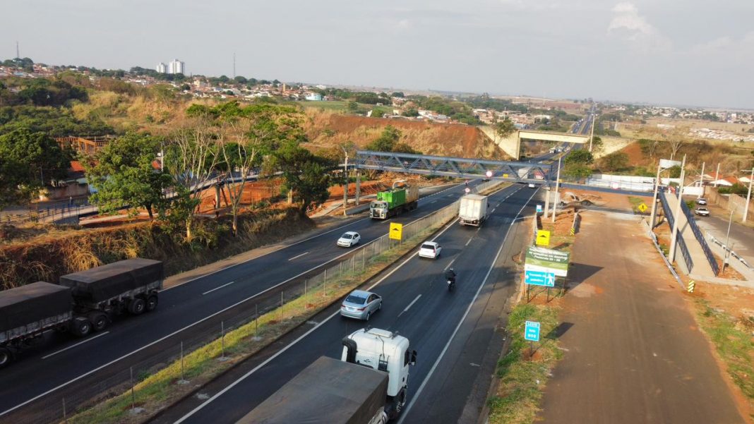 Rotas do Brasil S.A vence leilão da BR-262/MG, entre Uberaba e Betim Rotas do Brasil S.A vence leilão da BR-262/MG, entre Uberaba e Betim