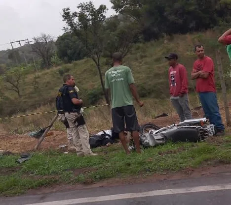 Motoqueiro morre em acidente na rodovia BR-381, em Minas Gerais Motoqueiro morre em acidente na rodovia BR-381, em Minas Gerais