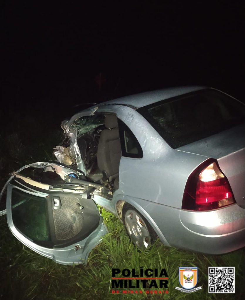 Colisão entre Corsa e Gol deixa um morto e dois feridos na BR-494/MG