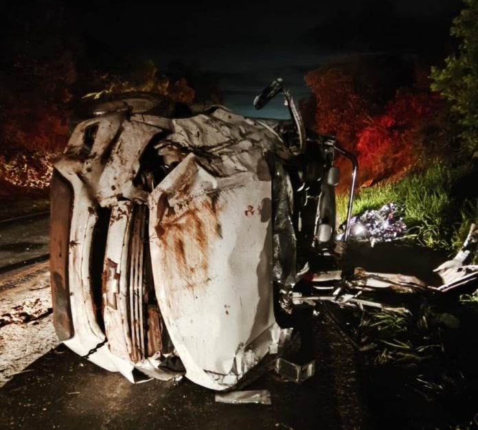 Motoqueiro e motorista de S10 morrem em acidente na MG-290, em Pouso Alegre