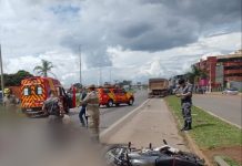 Motoqueira e garupa morrem atropeladas por carreta na BR-040/GO após colisão com carro Motoqueira e garupa morrem atropeladas por carreta na BR-040/GO após colisão com carro