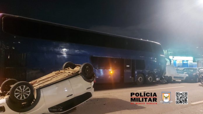 VÍDEO: Ônibus sem freios provoca acidente com 16 veículos no Anel Viário de BH VÍDEO: Ônibus sem freios provoca acidente com 16 veículos no Anel Viário de BH