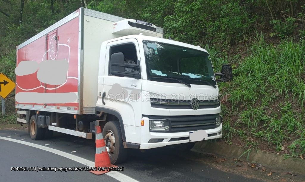 Caminhoneiro morre em acidente na SP-304, em Santa Maria da Serra