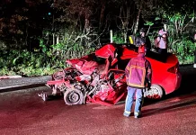 Pai e filho morrem em acidente na Estrada da Ribeira, em Colombo (PR) Pai e filho morrem em acidente na Estrada da Ribeira, em Colombo (PR)