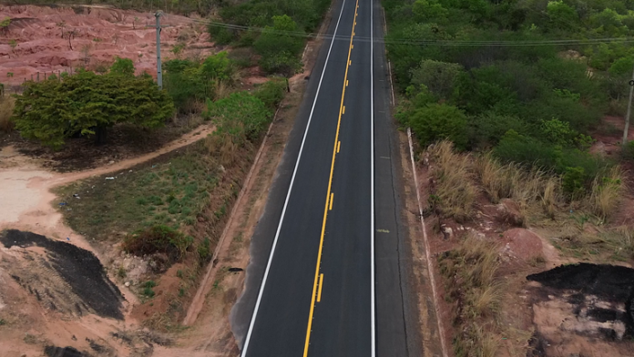 Rodovia BR-135/PI recebe melhorias em 15 km, entre Gilbués e São Gonçalo do Gurguéia Rodovia BR-135/PI recebe melhorias em 15 km, entre Gilbués e São Gonçalo do Gurguéia