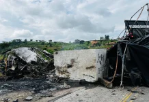 Carreta envolvida na tragédia com 41 mortos foi autuada em R$7.034,30 por várias infrações Carreta envolvida na tragédia com 39 mortos foi autuada em R$7.034,30 por várias infrações