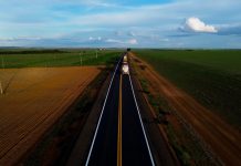 BR-364/GO é revitalizada em 67 quilômetros de Jataí a Mineiros Rodovia BR-364/GO é revitalizada em 67 quilômetros de Jataí a Mineiros, no interior de Goiás, pelo Dnit, responsável pela rodovia.