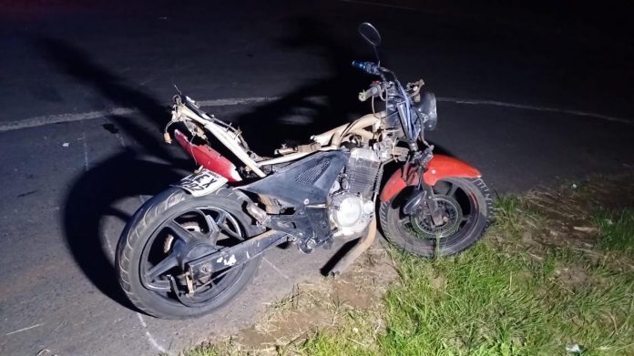 Colisão de camionete e moto na BR-060/GO mata garupa e fere motoqueiro