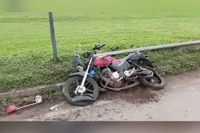 VÍDEO: Motoqueiro morre e garupa fica ferido em acidente na BR-153/GO