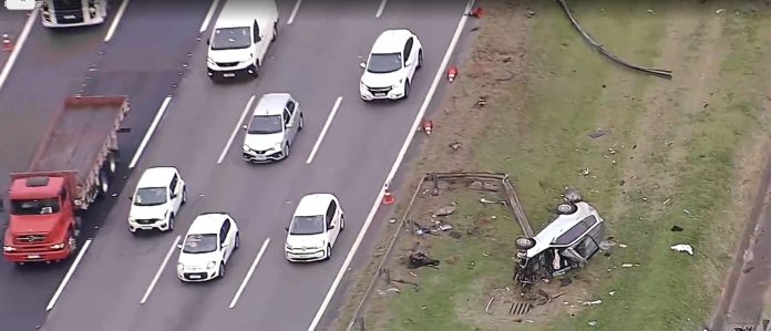 Acidente na Bandeirantes (SP-348) deixa um morto e 3 feridos, em Caieiras Acidente na Bandeirantes (SP-348) deixa um morto e 3 feridos, em Caieiras
