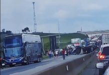 Ônibus da Cometa se envolve em grave acidente na Dutra, em Pinda (SP) Ônibus da Cometa se envolve em grave acidente na Dutra, em Pinda (SP)