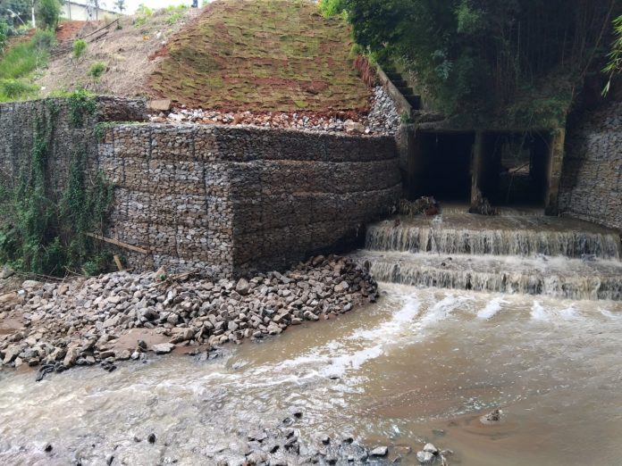 Concessionária finaliza obra de drenagem na MGC-491, em Varginha Concessionária finaliza obra de drenagem na MGC-491, em Varginha