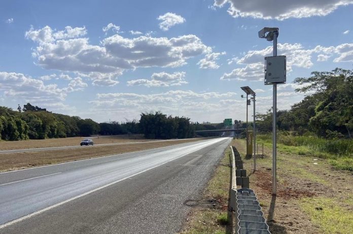 Mais 20 radares iniciam operação nesta sexta (17) e segunda (20) no interior de SP Mais 20 radares iniciam operação nesta sexta (17) e segunda (20) no interior de SP