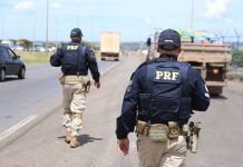 PRF reforça fiscalização do tempo de descanso dos caminhoneiros e freios dos veículos PRF reforça fiscalização do tempo de descanso dos caminhoneiros e freios dos veículos