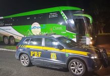 PRF detém ônibus em condições precárias na BR-101/RJ com dezenas de multas