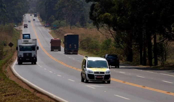 Leilão para concessão da BR-040/495/MG/RJ será realizado no dia 30 de abril Leilão para concessão da BR-040/495/MG/RJ será realizado no dia 30 de abril