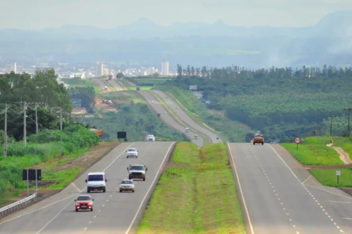 Tráfego na BR-364/MT, em Rondonópolis, será alterado nesta sexta (24) Tráfego na BR-364/MT, em Rondonópolis, será alterado nesta sexta (24)