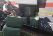 Produtos sem nota fiscal transportados em ônibus são apreendidos na SP-270 Produtos sem nota fiscal transportados em ônibus são apreendidos na SP-270