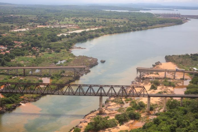Sobe para 13 o total de corpos achados no Rio Tocantins, após queda de ponte na BR-226 Sobe para 13 o total de corpos achados no Rio Tocantins, após queda de ponte na BR-226