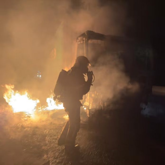 Motoqueiro morre carbonizado após colisão na BR-050/MG, em Delta