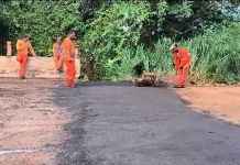 Tráfego é liberado em menos de 24 horas na MG-188, entre Unaí e Paracatu Tráfego é liberado em menos de 24 horas na MG-188, entre Unaí e Paracatu
