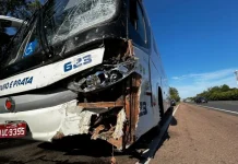 Motorista de ônibus irregular da Ouro e Prata dirige sem descanso e se envolve em engavetamento na BR-290/RS Motorista de ônibus irregular da Ouro e Prata dirige sem descanso e se envolve em engavetamento na BR-290/RS