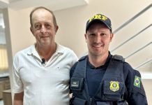Caminhoneiro reencontra policial rodoviário federal que o socorreu na BR-277/PR Caminhoneiro reencontra policial rodoviário federal que o socorreu na BR-277/PR
