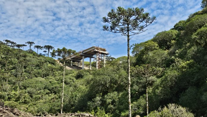 Obra na ponte do rio das Antas, na RS-020, restringe o tráfego para caminhões Obra na ponte do rio das Antas, na RS-020, restringe o tráfego para caminhões