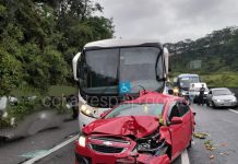 Engavetamento com sete veículos para Via Anhanguera, em Cajamar (SP) Engavetamento com sete veículos para Via Anhanguera, em Cajamar (SP)