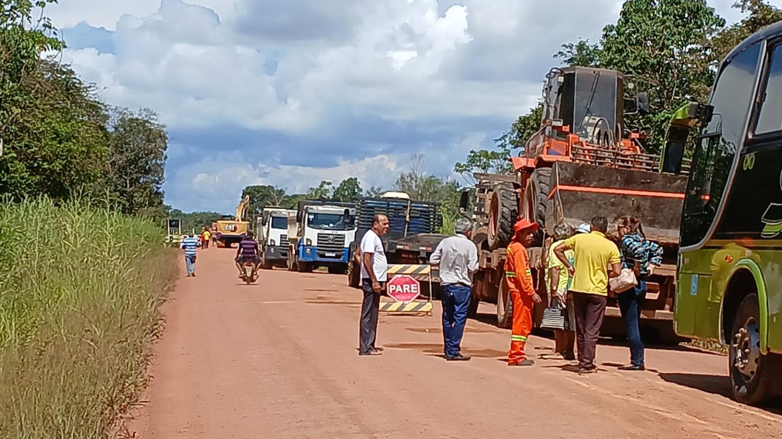BR-230/AM tem interdição total na ponte sobre o Igarapé Joari, nesta quarta (19)