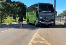 VÍDEO: Operação “Rosas de Aço” fiscaliza ônibus em rodovias federais de Goiás VÍDEO: Operação "Rosas de Aço" fiscaliza ônibus em rodovias federais de Goiás