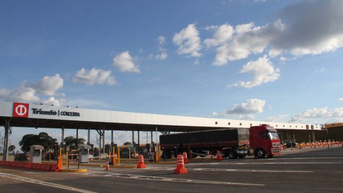 Quatro pedágios da BR-262/MG terão aumento de até 49%, a partir do dia 21 Quatro pedágios da BR-262/MG terão aumento de até 49%, a partir do dia 21