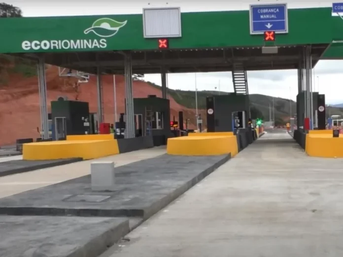 Usuários da BR-116 e BR-393 já pagam pedágio mais caro em 12 praças Usuários da BR-116 e BR-393 já pagam pedágio mais caro em 12 praças