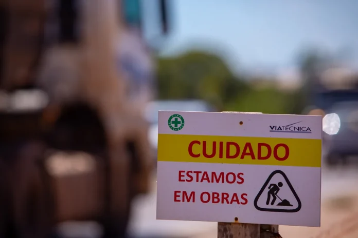 BR-364/MT terá sistema 'Pare-e-Siga' devido a obras, neste fim de semana BR-364/MT terá sistema 'Pare-e-Siga' devido a obras, neste fim de semana