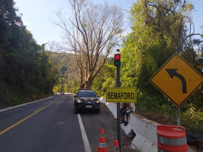 Atenção! Semáforos na BR-116/RS, em Nova Petrópolis, têm alterações, nesta quarta (19) Atenção! Semáforos na BR-116/RS, em Nova Petrópolis, têm alterações, nesta quarta (19)