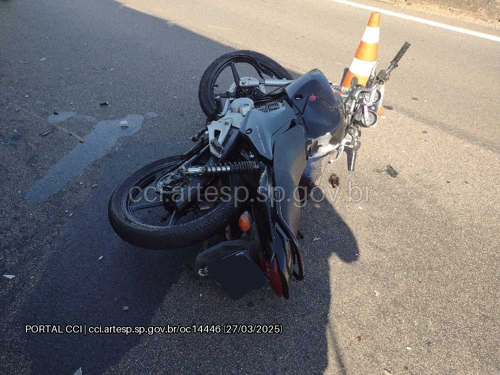 Motoqueira morre ao chocar em caminhão na rodovia SP-127, em Cerquilho