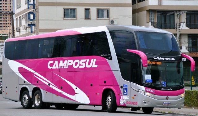 Caminhoneiro, motorista de ônibus e passageiro morrem em acidente na BR-272/PR